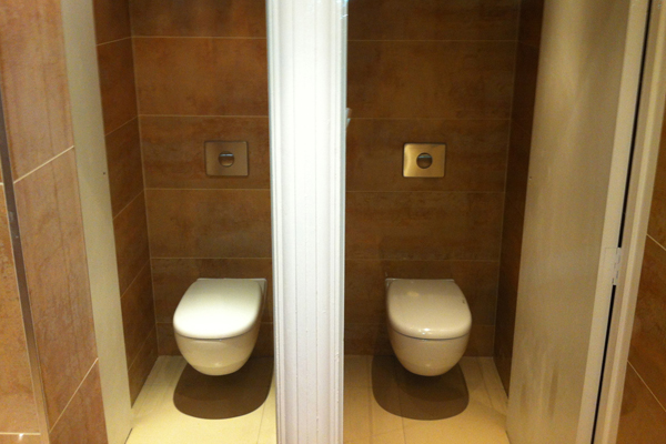 commercial_toilets_tiled