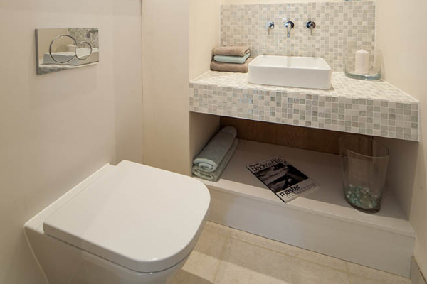smaller bathroom tiling solutions